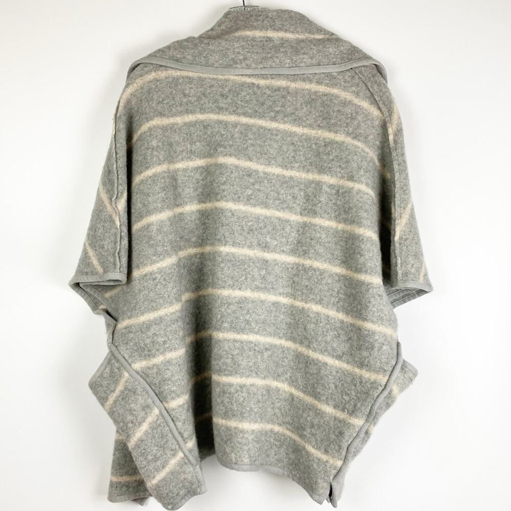 Free People Rare Blanket Poncho Wool Gray Stripe Coat Jacket Size XS - Picture 7 of 10